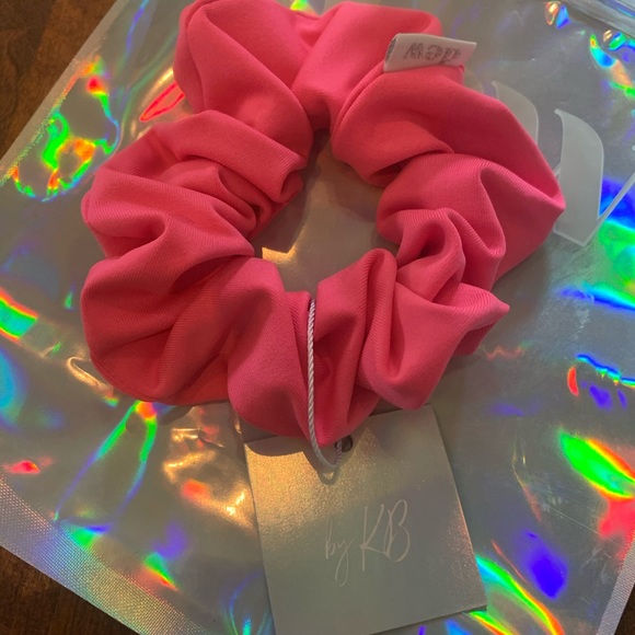 RARE KB Dew Edit Kelly Kapowski II Scrunchie - Picture 5 of 8